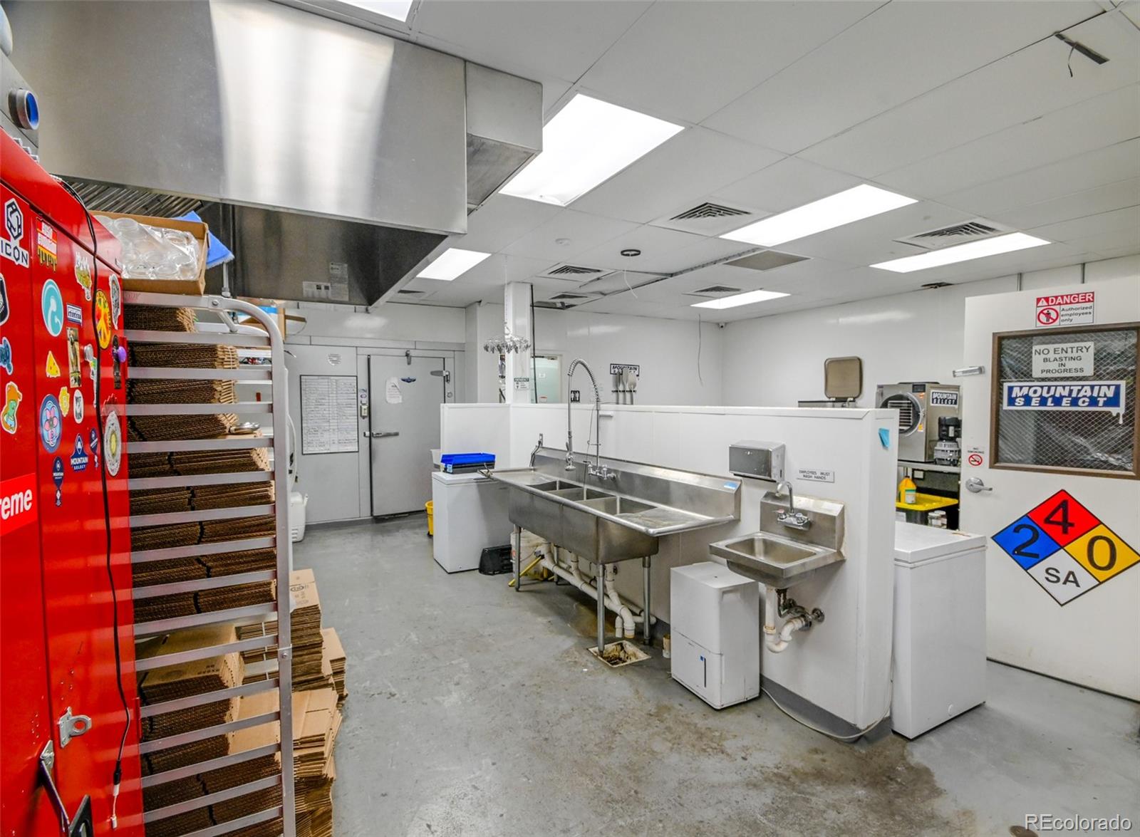 472 Laredo Street, Aurora, CO 80011, ,Commercial,For Sale,Pacifica Laredo,Laredo,REC7387097