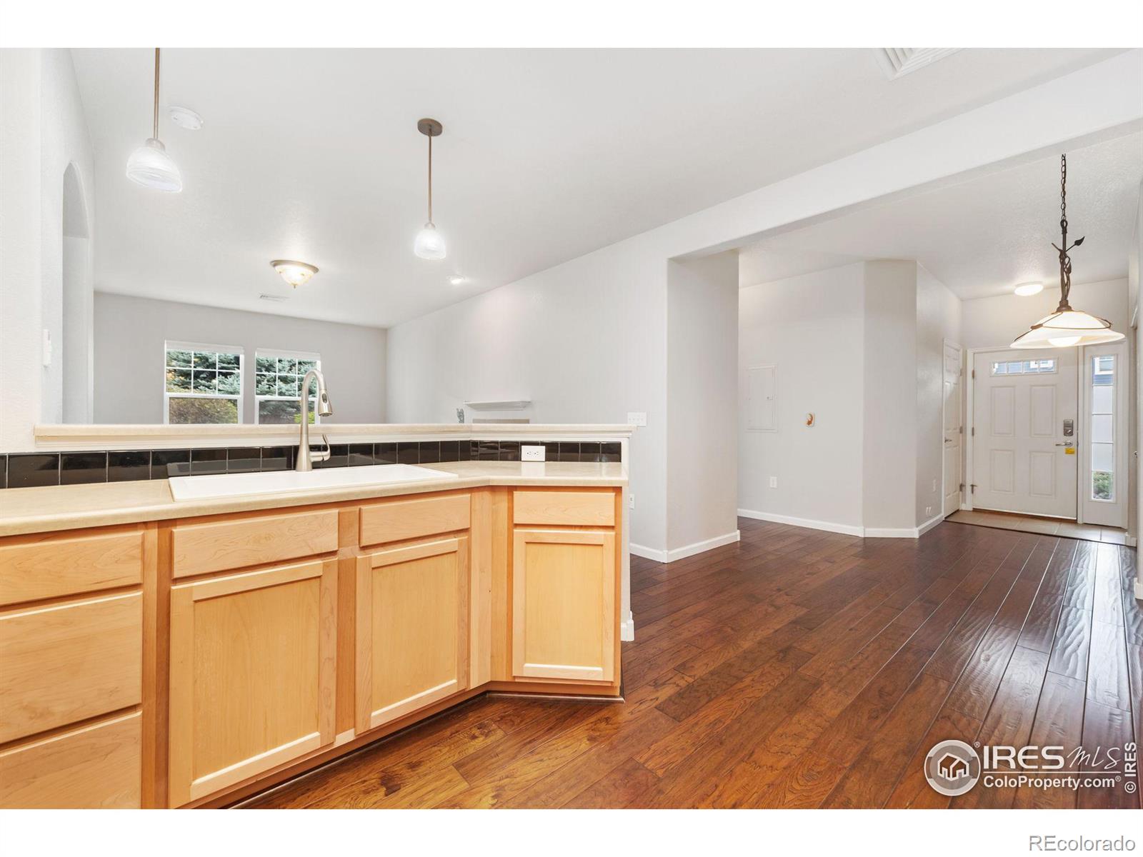 2121 Owens Avenue #103, Fort Collins, CO 80528, 2 Bedrooms Bedrooms, ,2 BathroomsBathrooms,Residential,For Sale,Owens,RECIR1021422