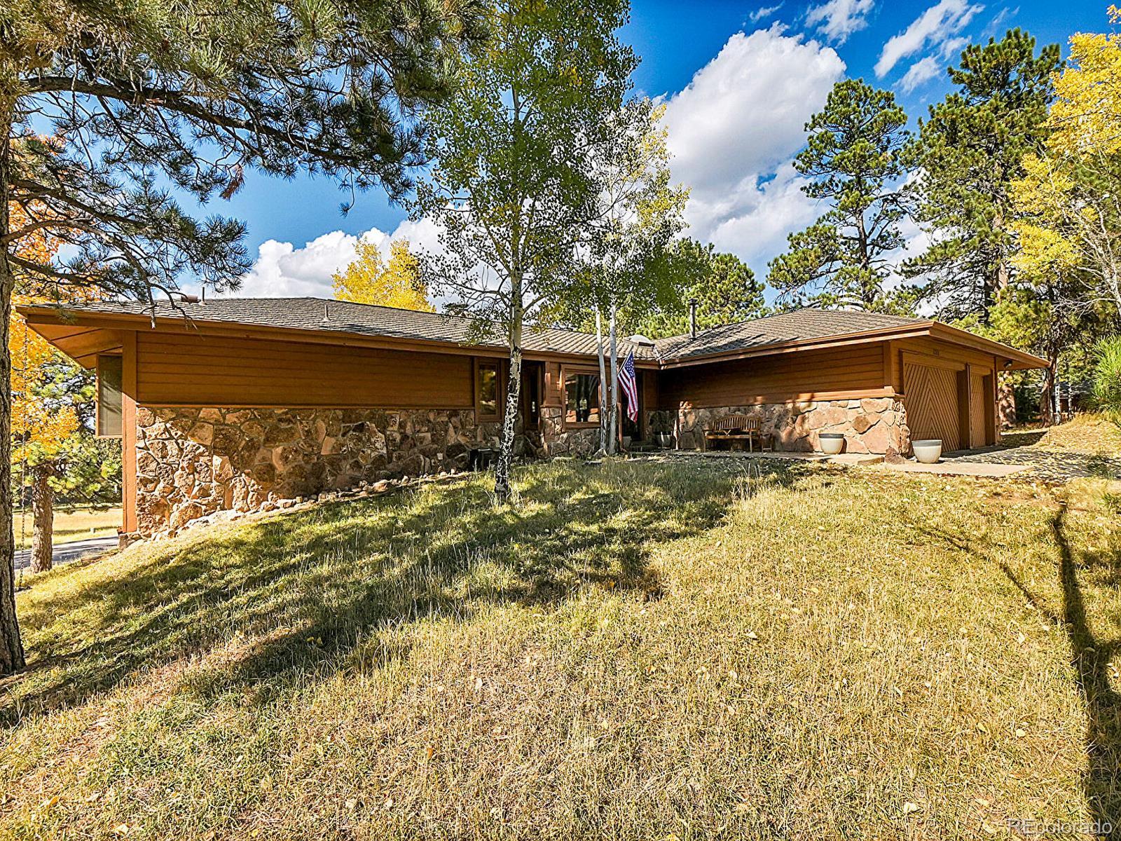1359 Pomegranate Lane, Golden, CO 80401, 4 Bedrooms Bedrooms, ,3 BathroomsBathrooms,Residential,For Sale,Pomegranate,REC4160298