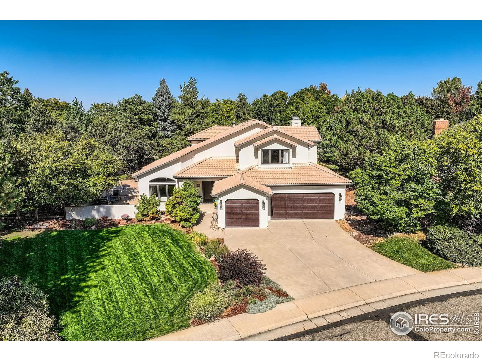 2535 Columbine Circle, Lafayette, CO 80026, 4 Bedrooms Bedrooms, ,3 BathroomsBathrooms,Residential,For Sale,Columbine,RECIR1021625