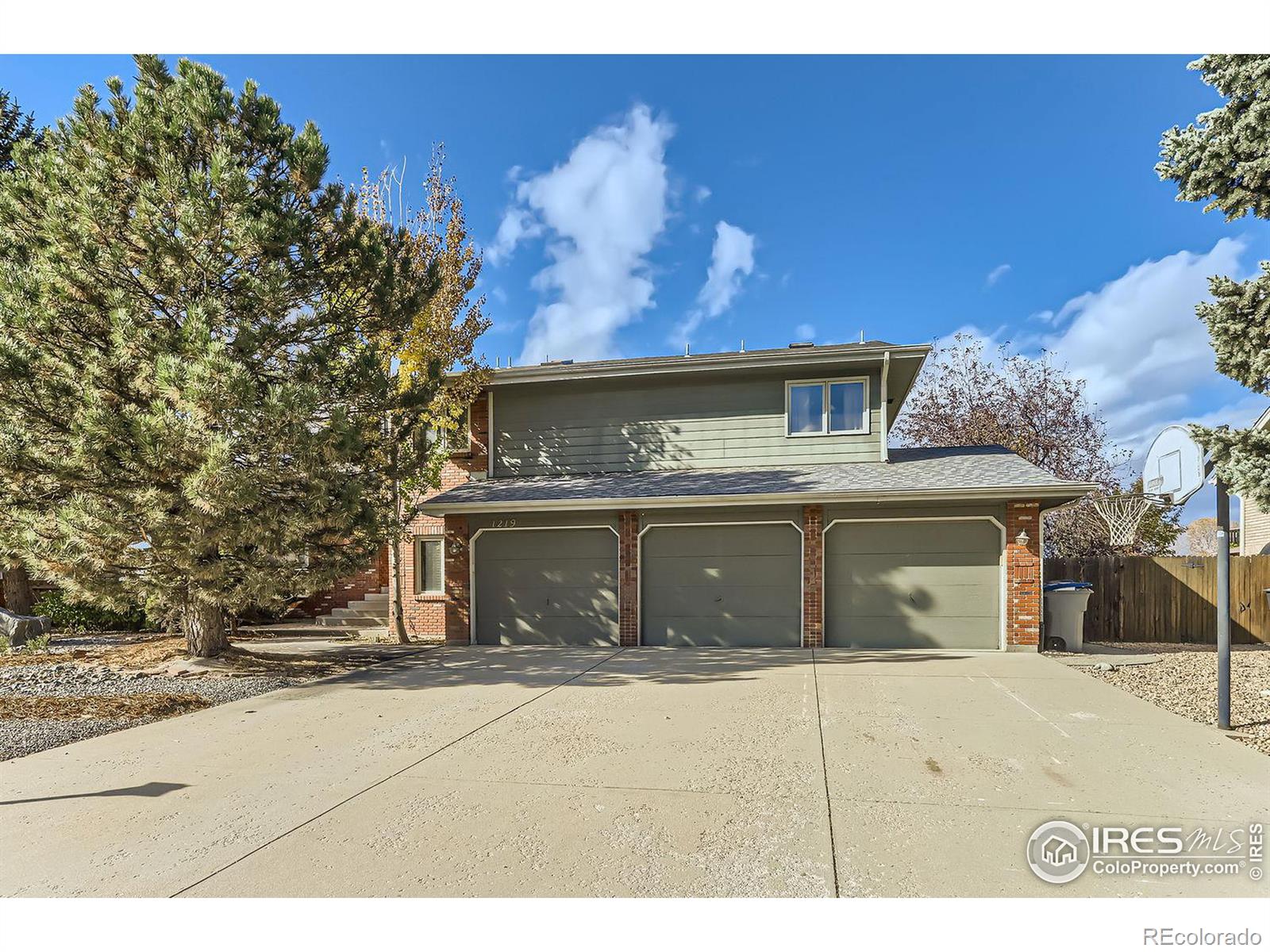 1219 Twin Peaks Circle, Longmont, CO 80503, 4 Bedrooms Bedrooms, ,3 BathroomsBathrooms,Residential,For Sale,Twin Peaks,RECIR1021616