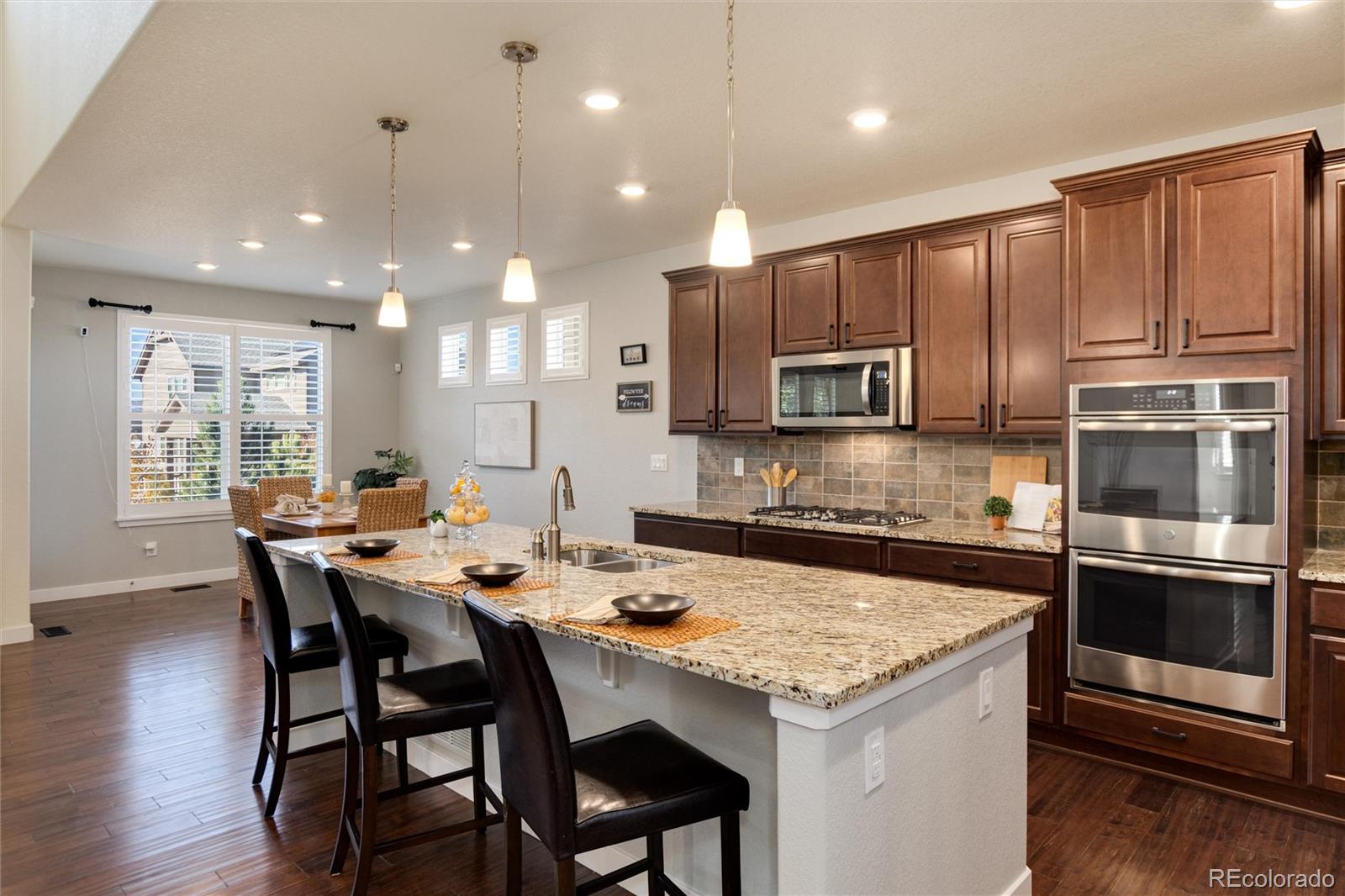 9575 Williamsburg Street, Littleton, CO 80125, 4 Bedrooms Bedrooms, ,3 BathroomsBathrooms,Residential,For Sale,Williamsburg,REC5893312