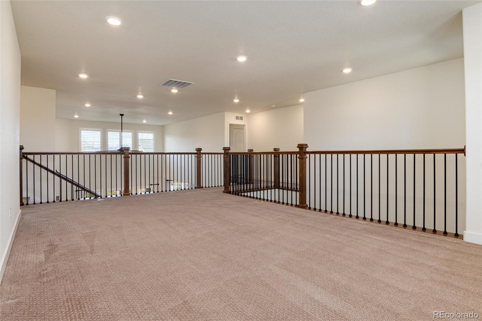 9575 Williamsburg Street, Littleton, CO 80125, 4 Bedrooms Bedrooms, ,3 BathroomsBathrooms,Residential,For Sale,Williamsburg,REC5893312
