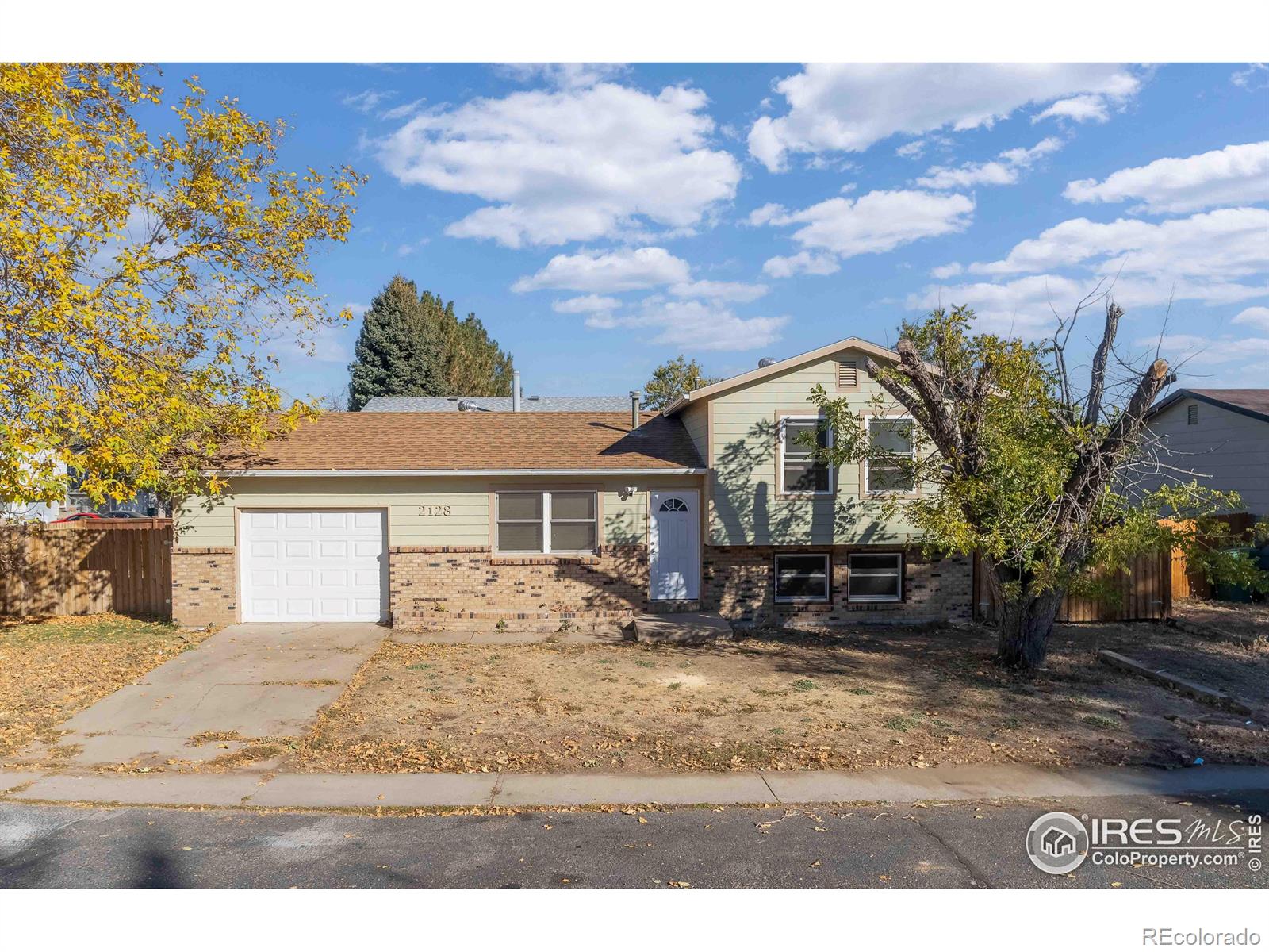 2128 Wedgewood Court, Greeley, CO 80631, 3 Bedrooms Bedrooms, ,2 BathroomsBathrooms,Residential,For Sale,Wedgewood,RECIR1021604