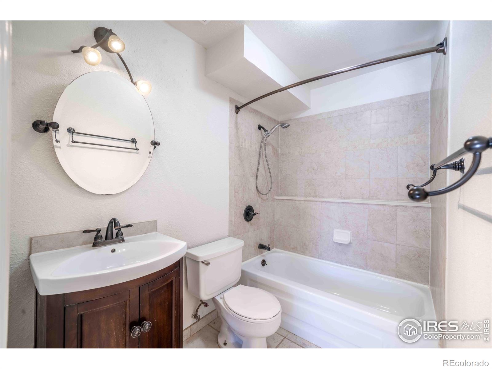 2128 Wedgewood Court, Greeley, CO 80631, 3 Bedrooms Bedrooms, ,2 BathroomsBathrooms,Residential,For Sale,Wedgewood,RECIR1021604