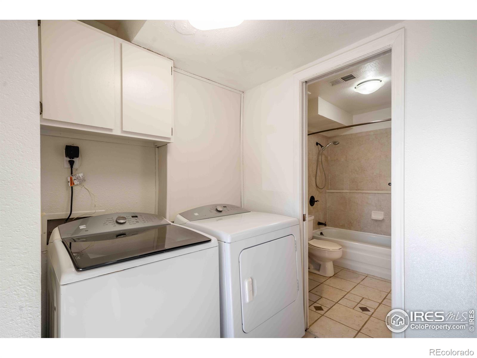 2128 Wedgewood Court, Greeley, CO 80631, 3 Bedrooms Bedrooms, ,2 BathroomsBathrooms,Residential,For Sale,Wedgewood,RECIR1021604