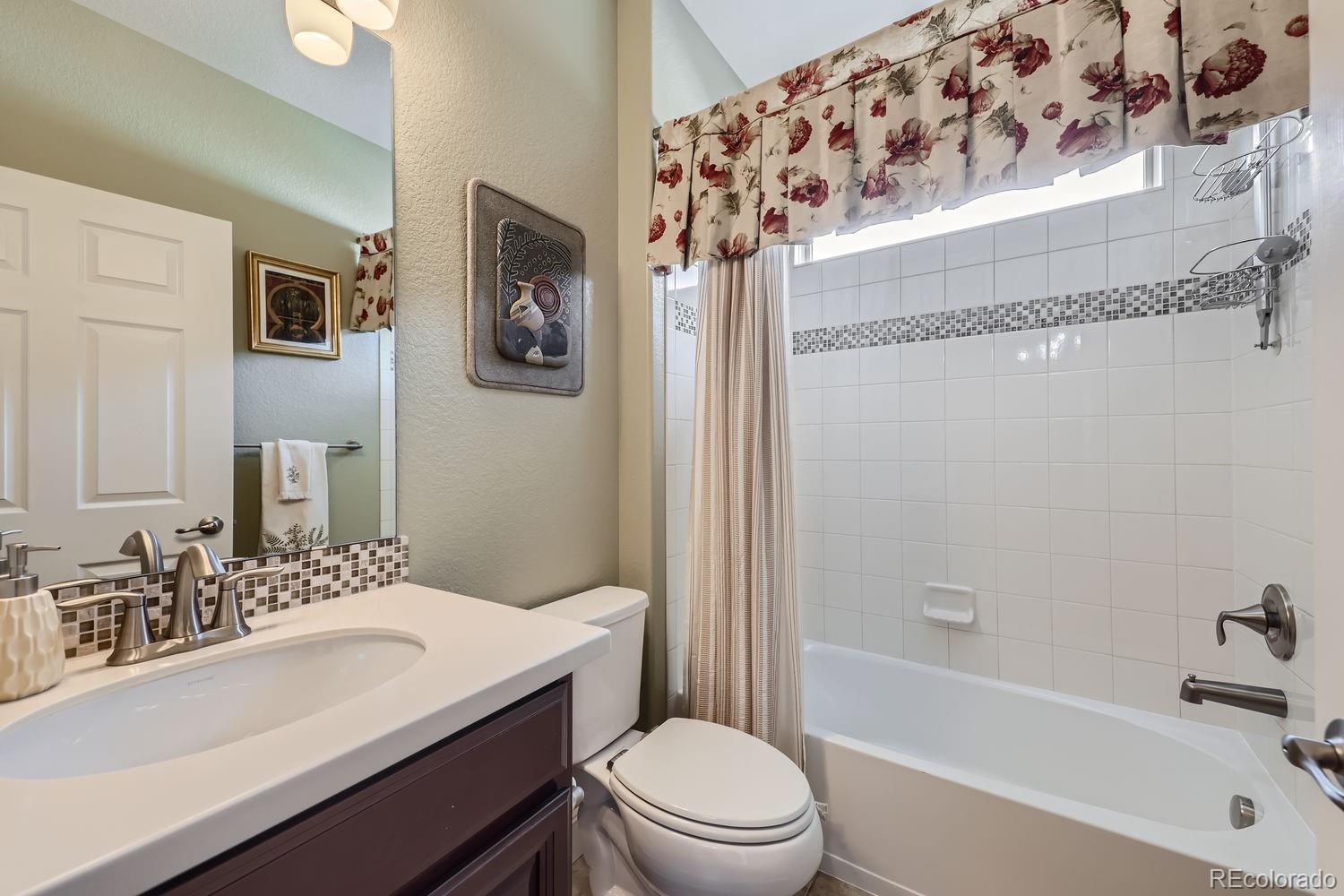 10854 Graphite Street, Broomfield, CO 80021, 5 Bedrooms Bedrooms, ,4 BathroomsBathrooms,Residential,For Sale,Great Western Parak,Graphite,REC5298199