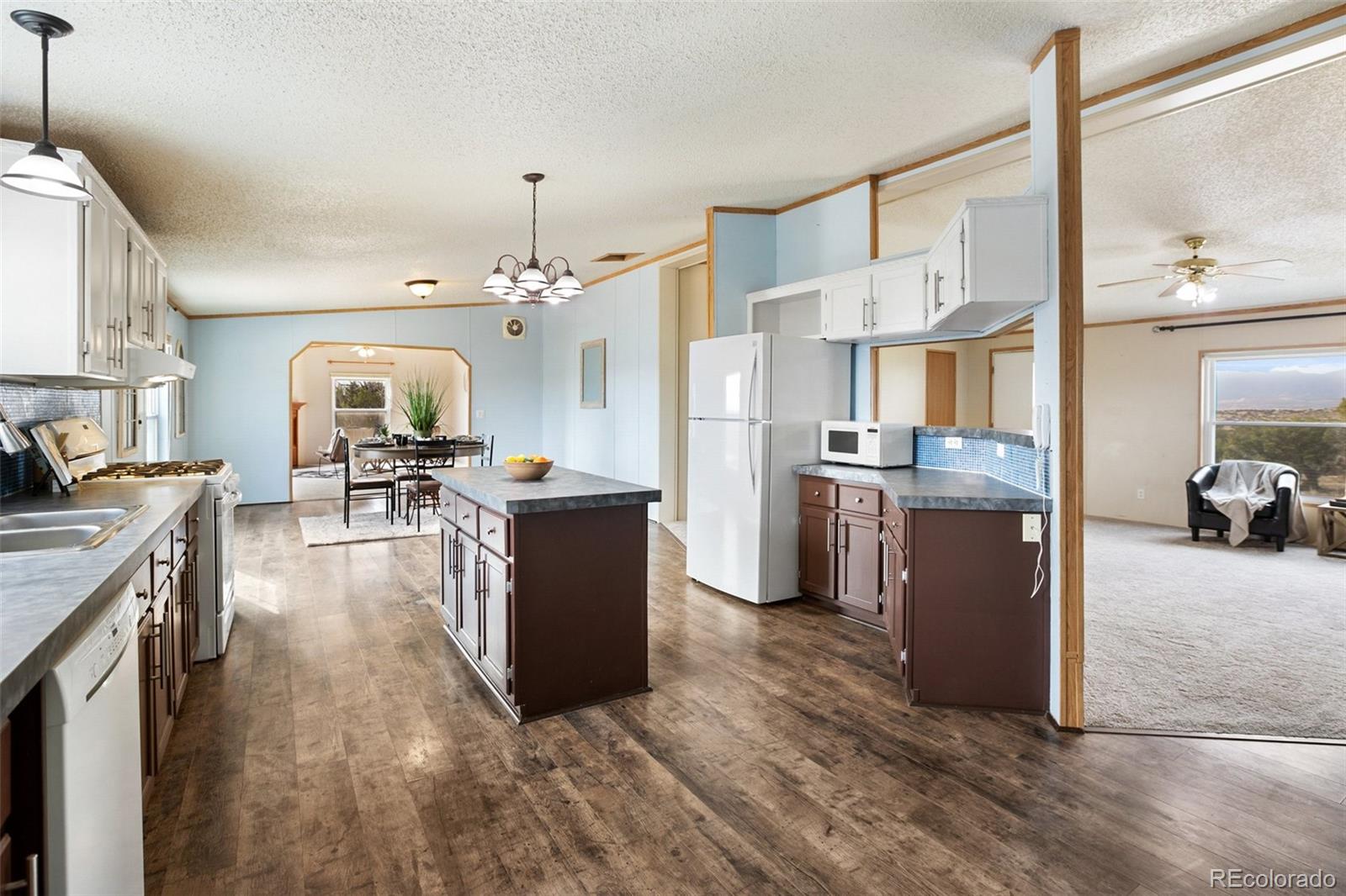 1376 B Street, Penrose, CO 81240, 3 Bedrooms Bedrooms, ,2 BathroomsBathrooms,Residential,For Sale,B,REC1994763