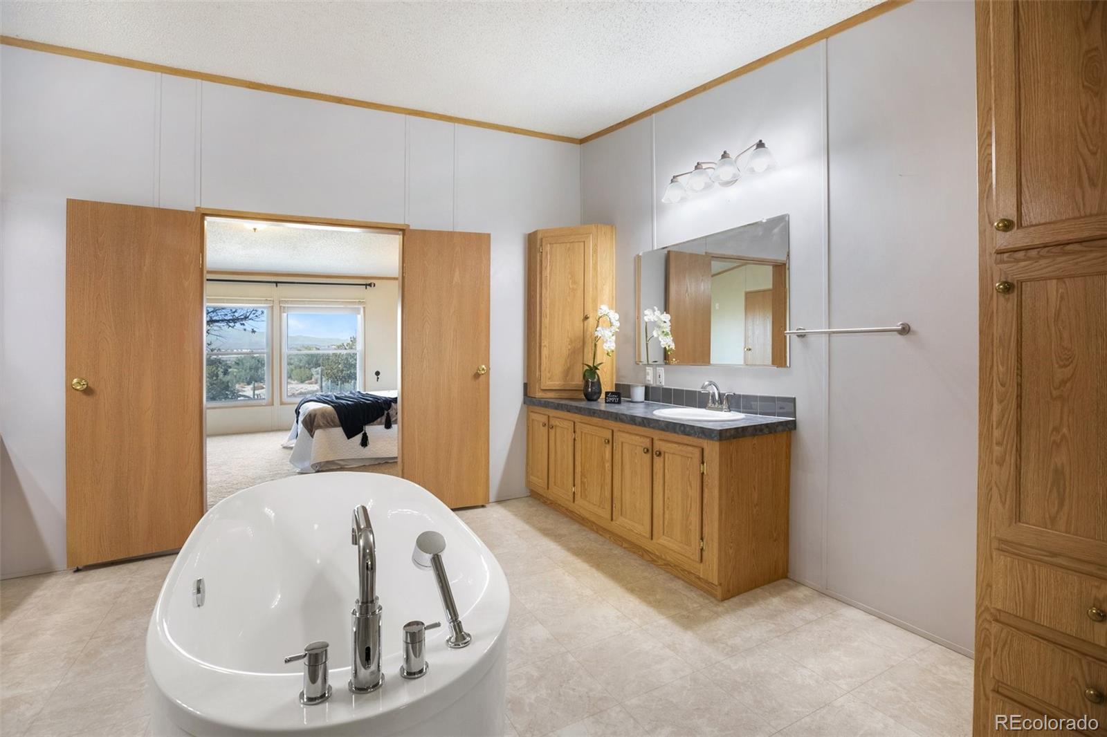 1376 B Street, Penrose, CO 81240, 3 Bedrooms Bedrooms, ,2 BathroomsBathrooms,Residential,For Sale,B,REC1994763