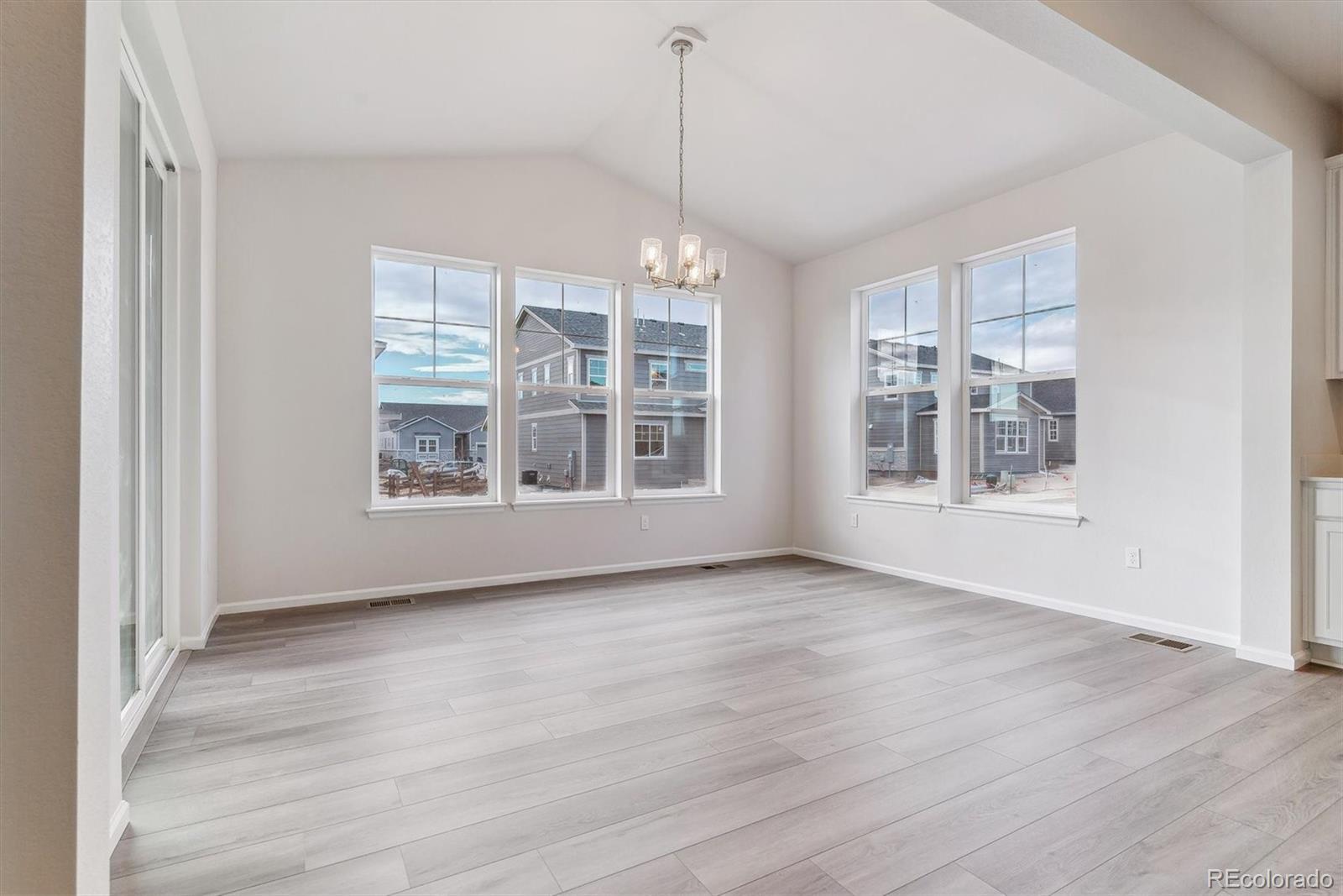 4007 Reserve Boulevard, Aurora, CO 80019, 5 Bedrooms Bedrooms, ,4 BathroomsBathrooms,Residential,For Sale,Reserve,REC6543396