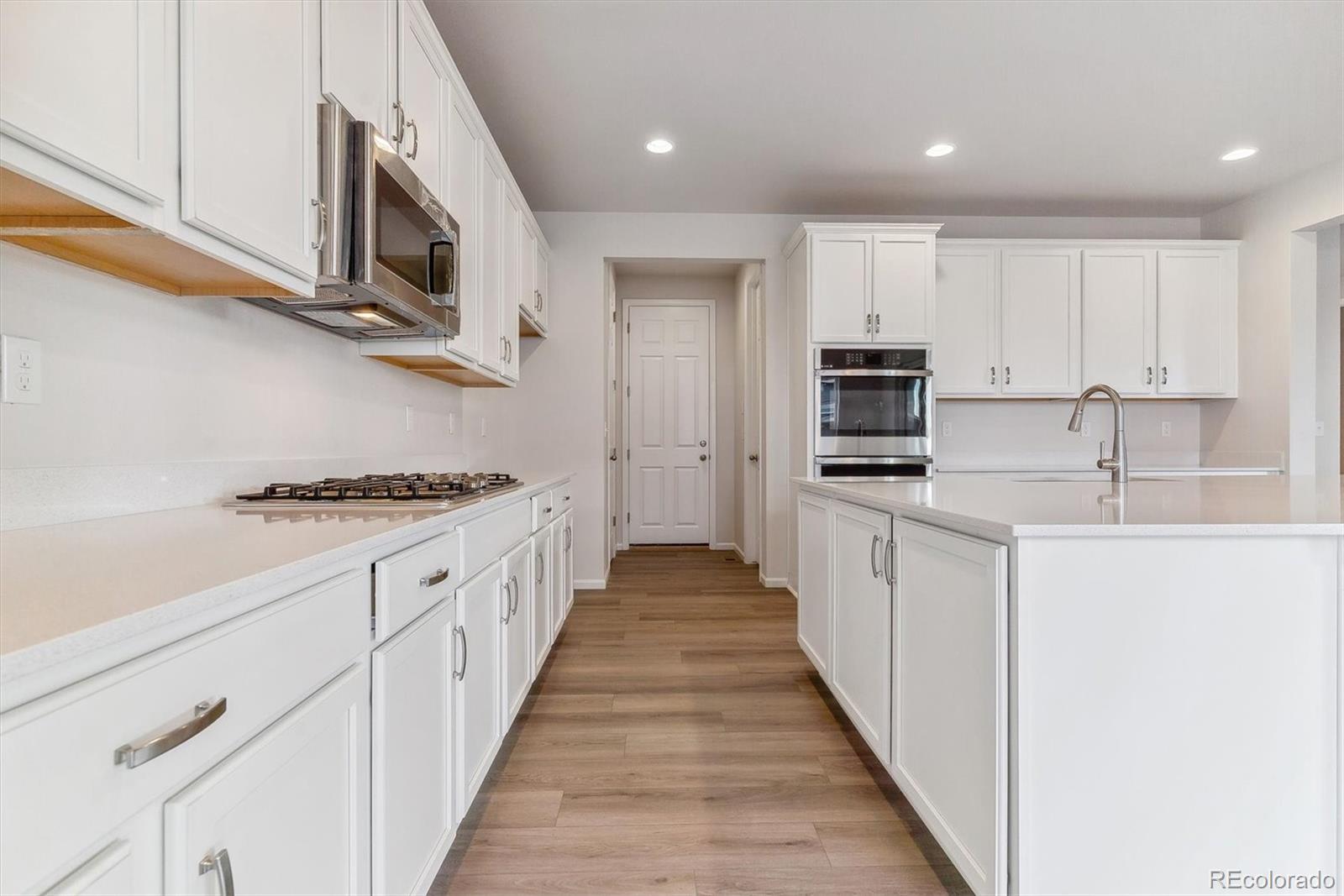 4007 Reserve Boulevard, Aurora, CO 80019, 5 Bedrooms Bedrooms, ,4 BathroomsBathrooms,Residential,For Sale,Reserve,REC6543396