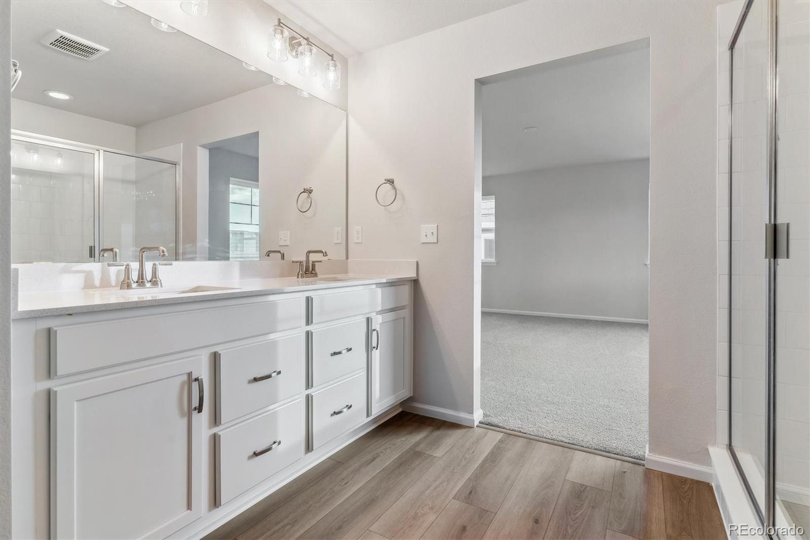 4007 Reserve Boulevard, Aurora, CO 80019, 5 Bedrooms Bedrooms, ,4 BathroomsBathrooms,Residential,For Sale,Reserve,REC6543396