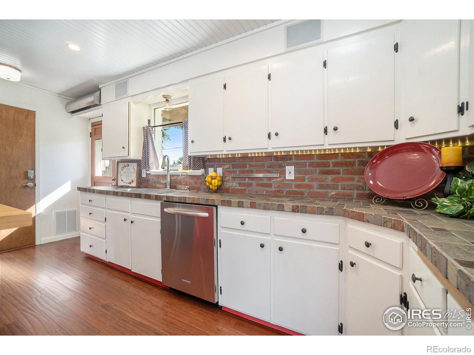 622 Graefe Avenue, Ault, CO 80610, 4 Bedrooms Bedrooms, ,2 BathroomsBathrooms,Residential,For Sale,Graefe,RECIR1021609