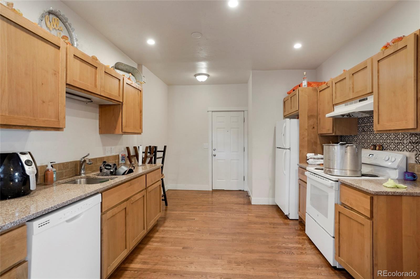 201 E South 1st Street, Johnstown, CO 80534, ,Commercial,For Sale,Johnstown Manor Apartments,South 1st,REC7942349