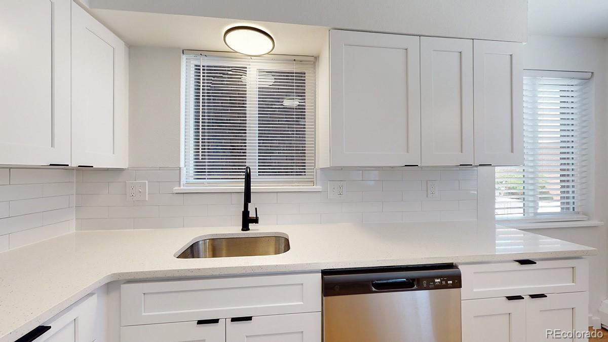 5532 Newland Way, Arvada, CO 80002, ,Commercial,For Sale,N32 Apartments,Newland,REC3253082