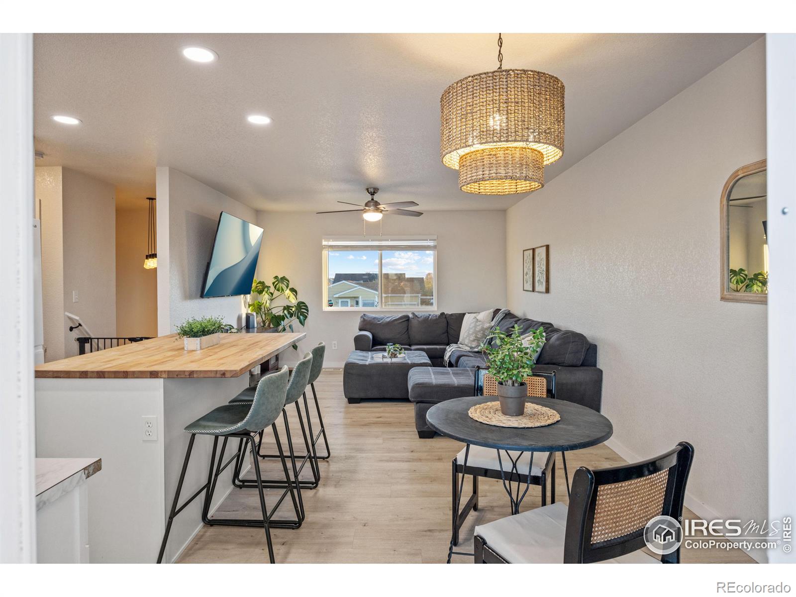 913 24th St Rd, Greeley, CO 80631, 3 Bedrooms Bedrooms, ,2 BathroomsBathrooms,Residential,For Sale,24th,RECIR1021754