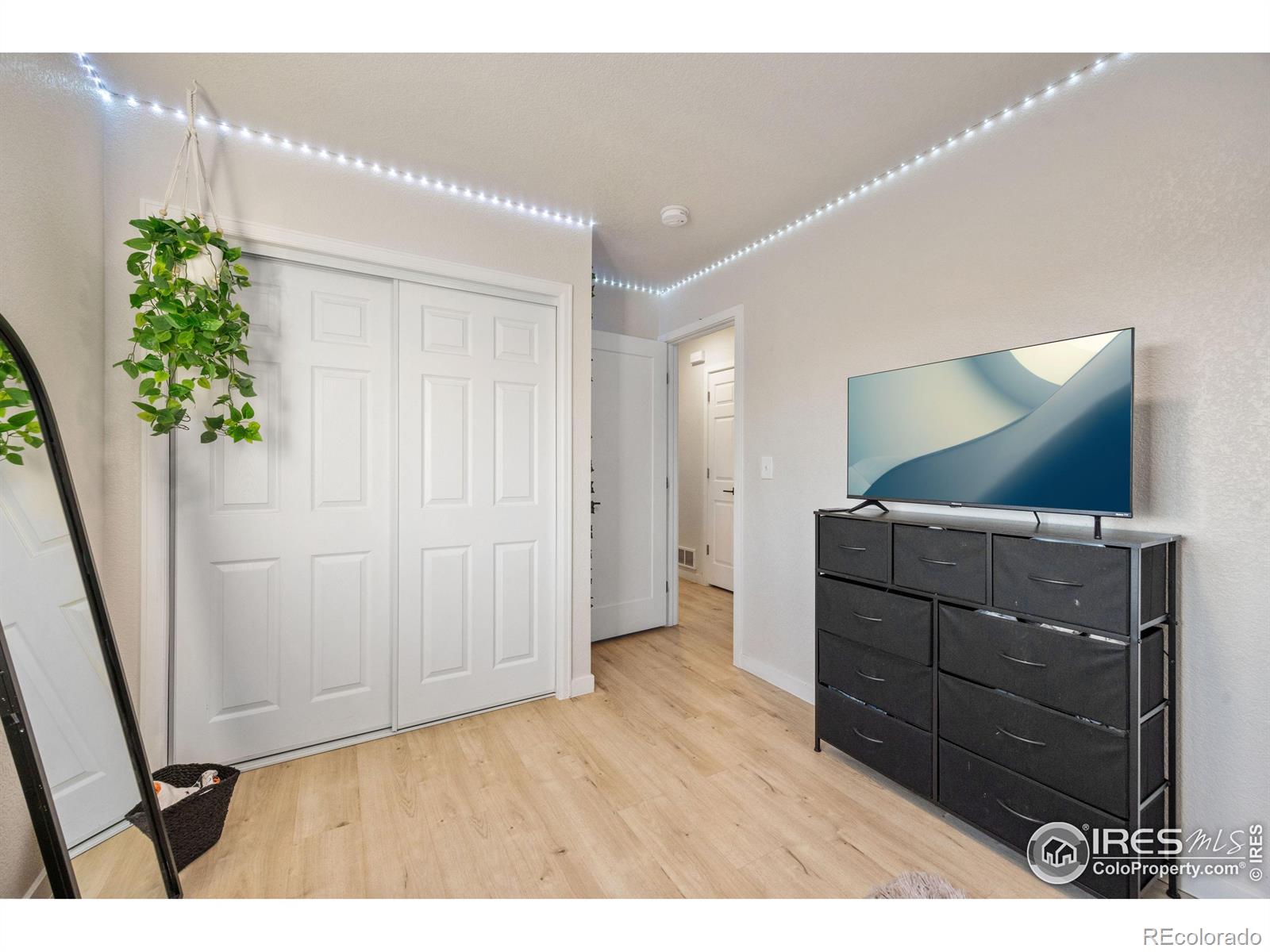 913 24th St Rd, Greeley, CO 80631, 3 Bedrooms Bedrooms, ,2 BathroomsBathrooms,Residential,For Sale,24th,RECIR1021754