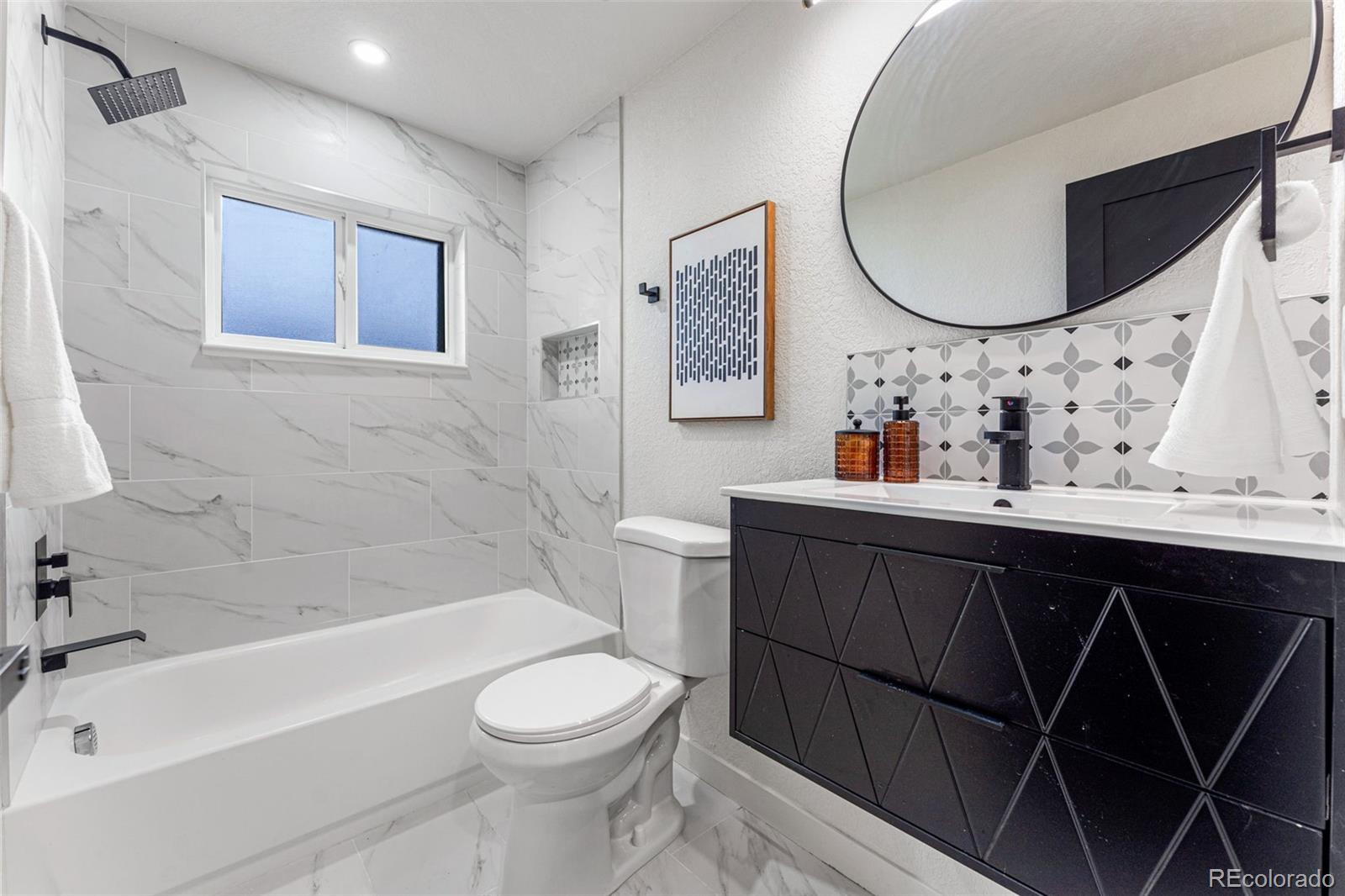 660 Elmhurst Place, Broomfield, CO 80020, 5 Bedrooms Bedrooms, ,3 BathroomsBathrooms,Residential,For Sale,Elmhurst,REC4422648