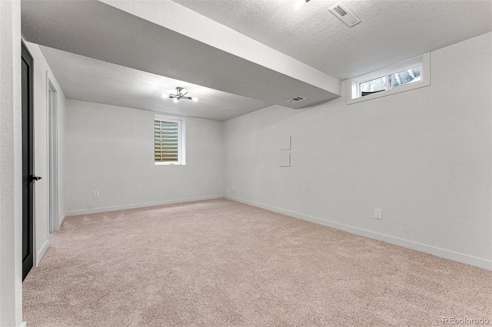 660 Elmhurst Place, Broomfield, CO 80020, 5 Bedrooms Bedrooms, ,3 BathroomsBathrooms,Residential,For Sale,Elmhurst,REC4422648