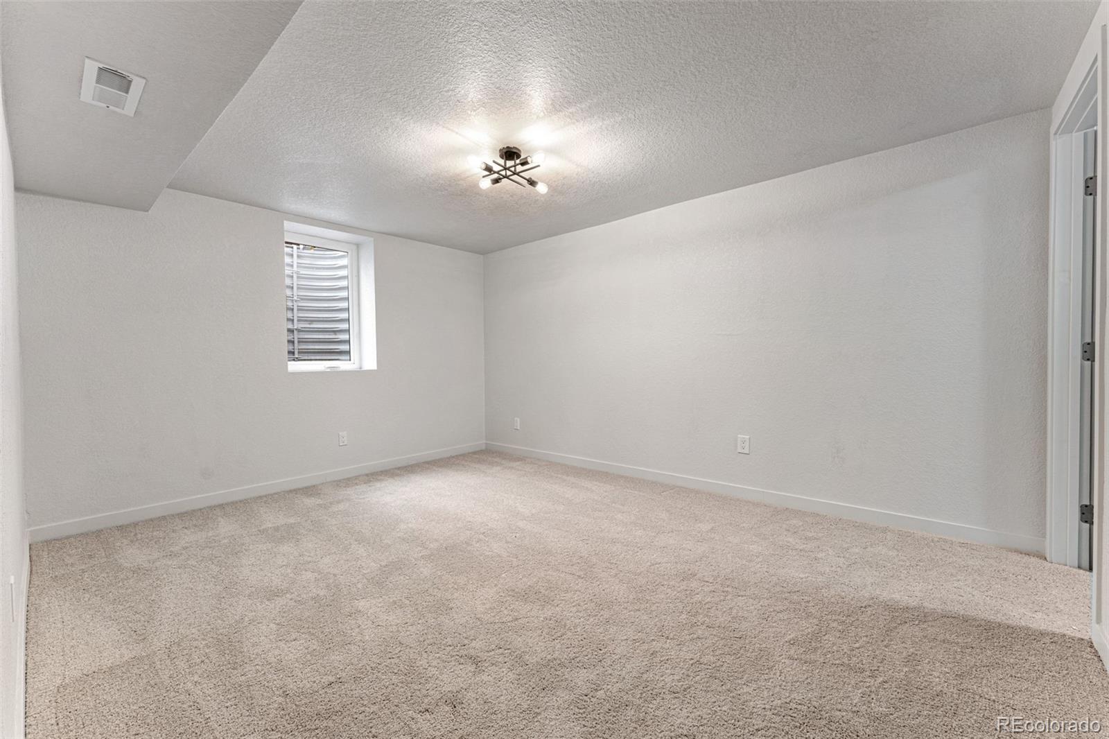 660 Elmhurst Place, Broomfield, CO 80020, 5 Bedrooms Bedrooms, ,3 BathroomsBathrooms,Residential,For Sale,Elmhurst,REC4422648