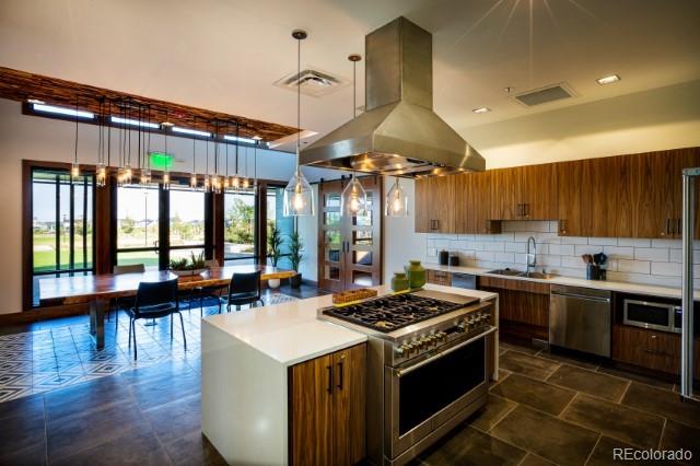 27521 Cedar Avenue, Aurora, CO 80018, 5 Bedrooms Bedrooms, ,3 BathroomsBathrooms,Residential,For Sale,Cedar,REC2475492