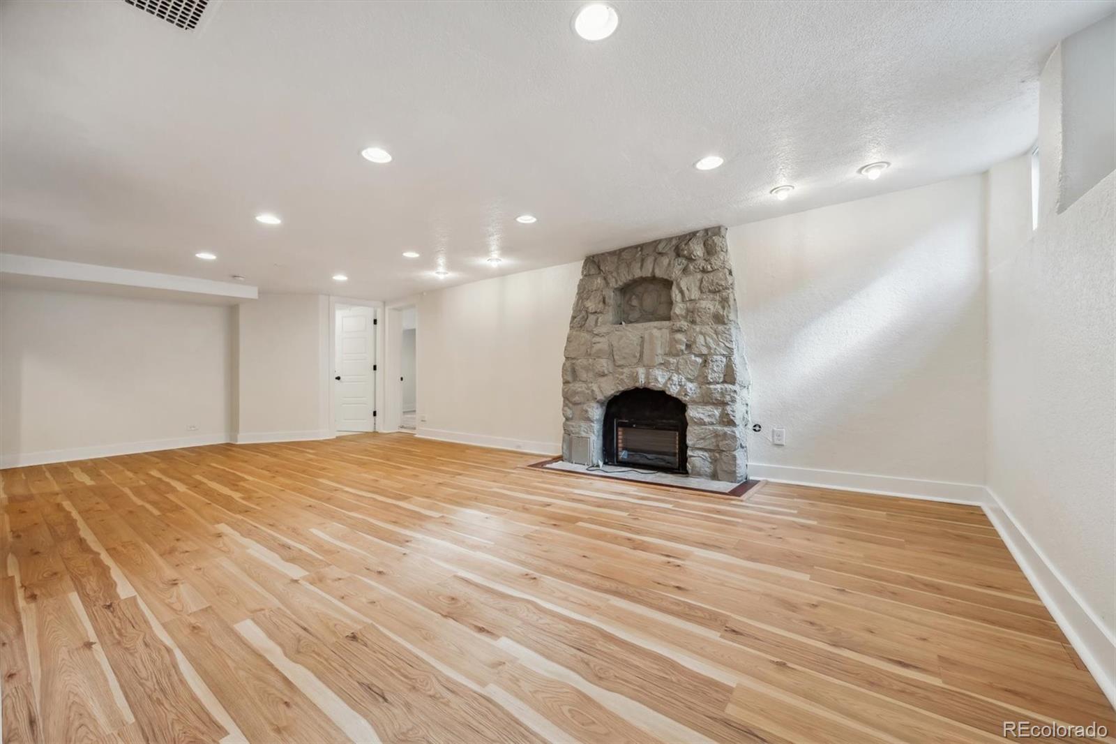 1565 Hudson Street, Denver, CO 80220, 5 Bedrooms Bedrooms, ,4 BathroomsBathrooms,Residential,For Sale,Hudson,REC9355241