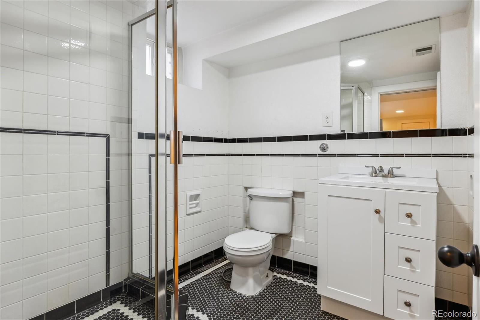 1565 Hudson Street, Denver, CO 80220, 5 Bedrooms Bedrooms, ,4 BathroomsBathrooms,Residential,For Sale,Hudson,REC9355241