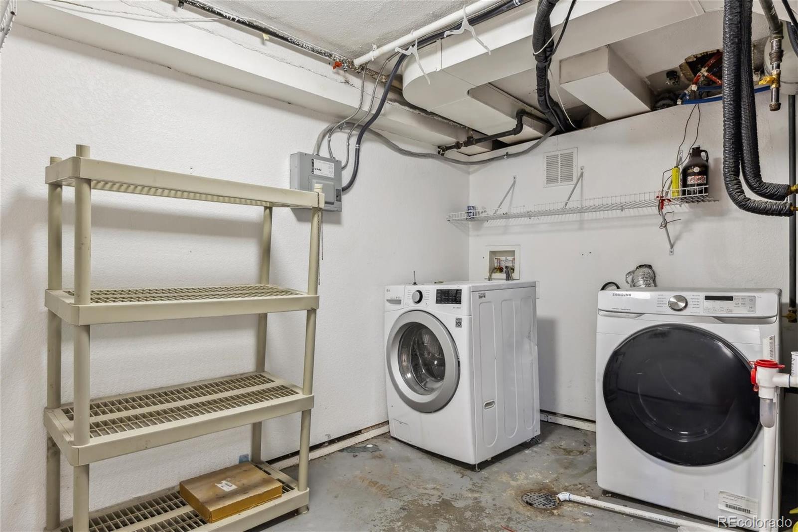 1565 Hudson Street, Denver, CO 80220, 5 Bedrooms Bedrooms, ,4 BathroomsBathrooms,Residential,For Sale,Hudson,REC9355241