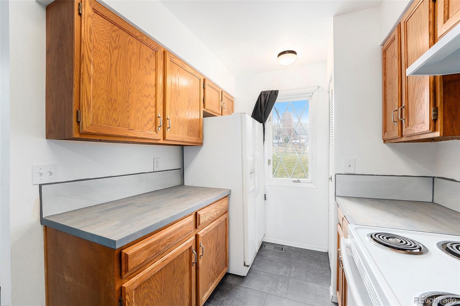 9930 Cornell Place, Lakewood, CO 80227, 3 Bedrooms Bedrooms, ,2 BathroomsBathrooms,Residential,For Sale,Cornell,REC9777313