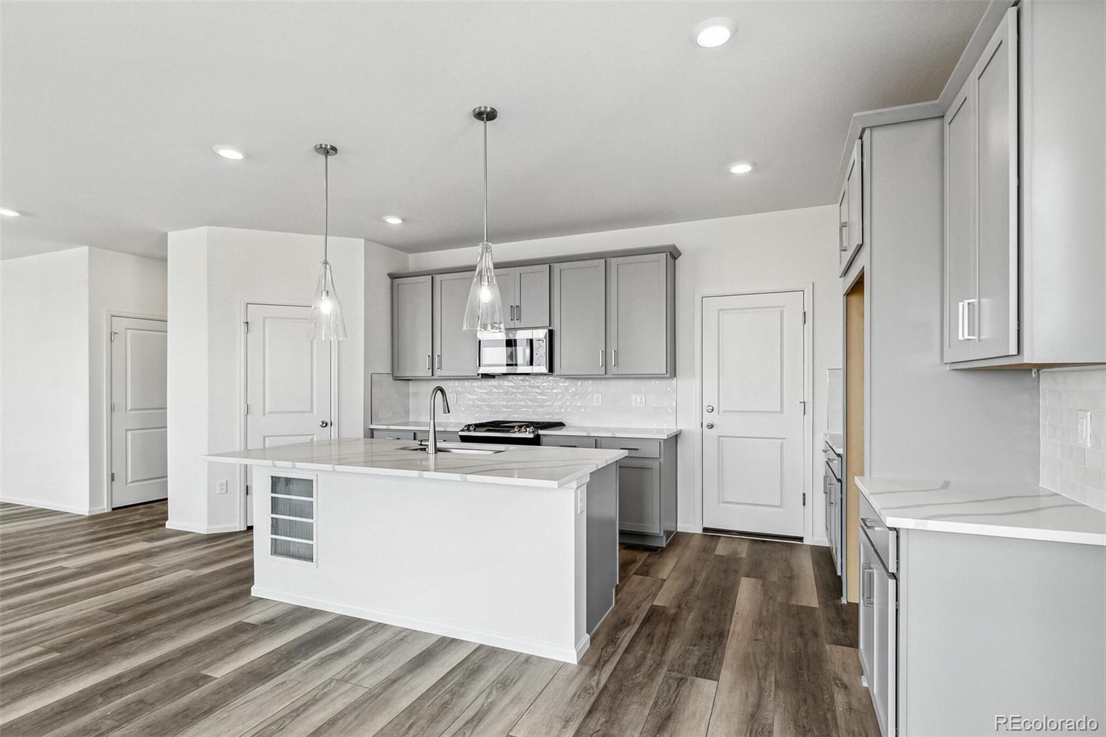 11045 Ursula Street, Commerce City, CO 80022, 3 Bedrooms Bedrooms, ,3 BathroomsBathrooms,Residential,For Sale,Ursula,REC4371895