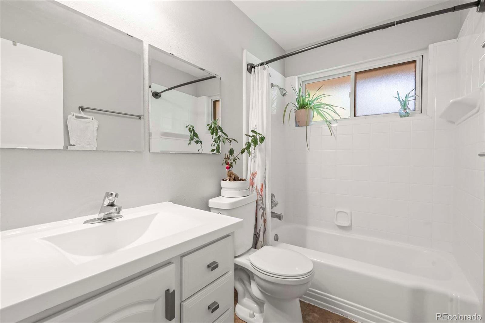 1080 103rd Avenue, Northglenn, CO 80260, 5 Bedrooms Bedrooms, ,3 BathroomsBathrooms,Residential,For Sale,103rd,REC1635485