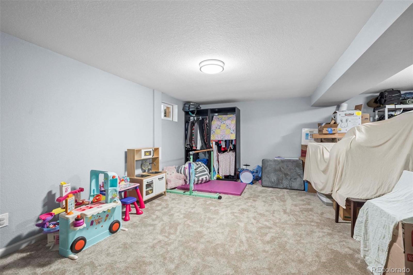 1080 103rd Avenue, Northglenn, CO 80260, 5 Bedrooms Bedrooms, ,3 BathroomsBathrooms,Residential,For Sale,103rd,REC1635485