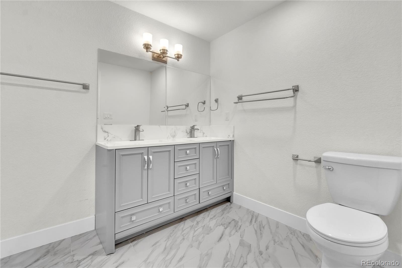 7215 Robertsdale Way, Aurora, CO 80016, 5 Bedrooms Bedrooms, ,5 BathroomsBathrooms,Residential,For Sale,Robertsdale,REC7294119