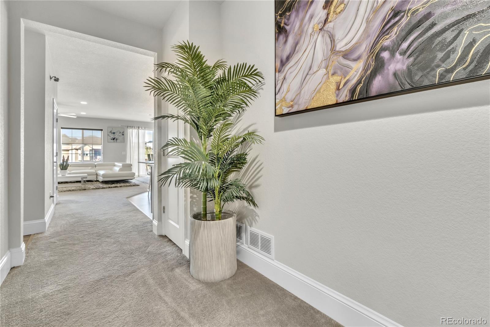 7215 Robertsdale Way, Aurora, CO 80016, 5 Bedrooms Bedrooms, ,5 BathroomsBathrooms,Residential,For Sale,Robertsdale,REC7294119