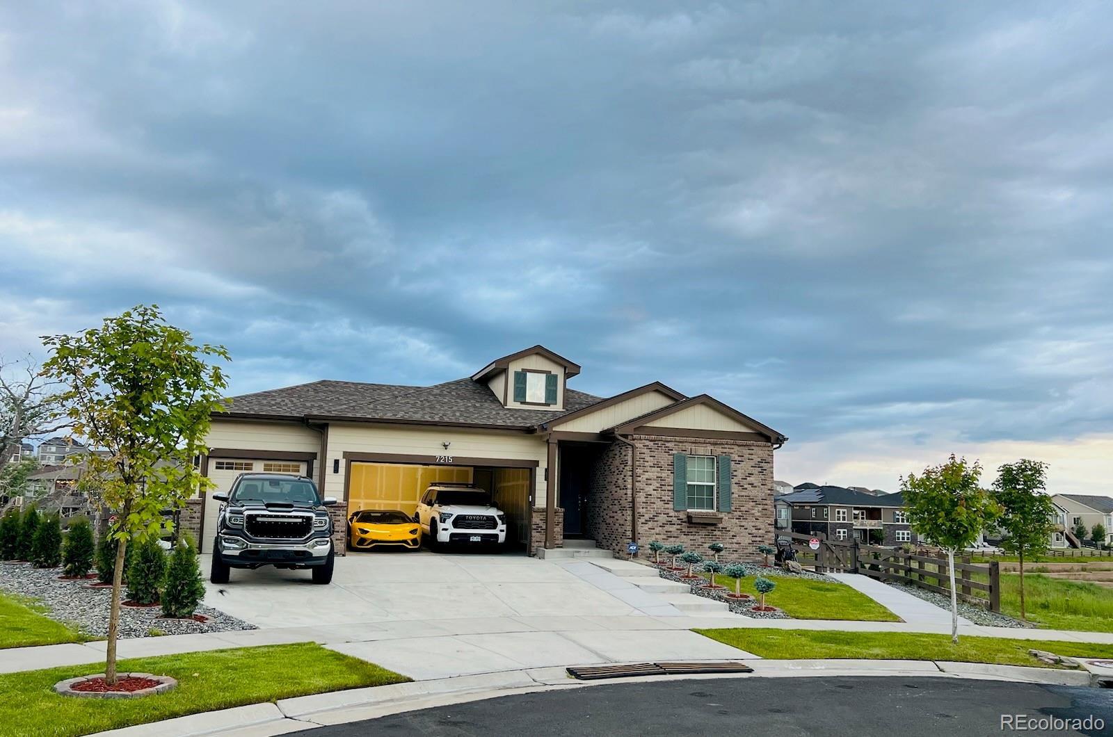 7215 Robertsdale Way, Aurora, CO 80016, 5 Bedrooms Bedrooms, ,5 BathroomsBathrooms,Residential,For Sale,Robertsdale,REC7294119