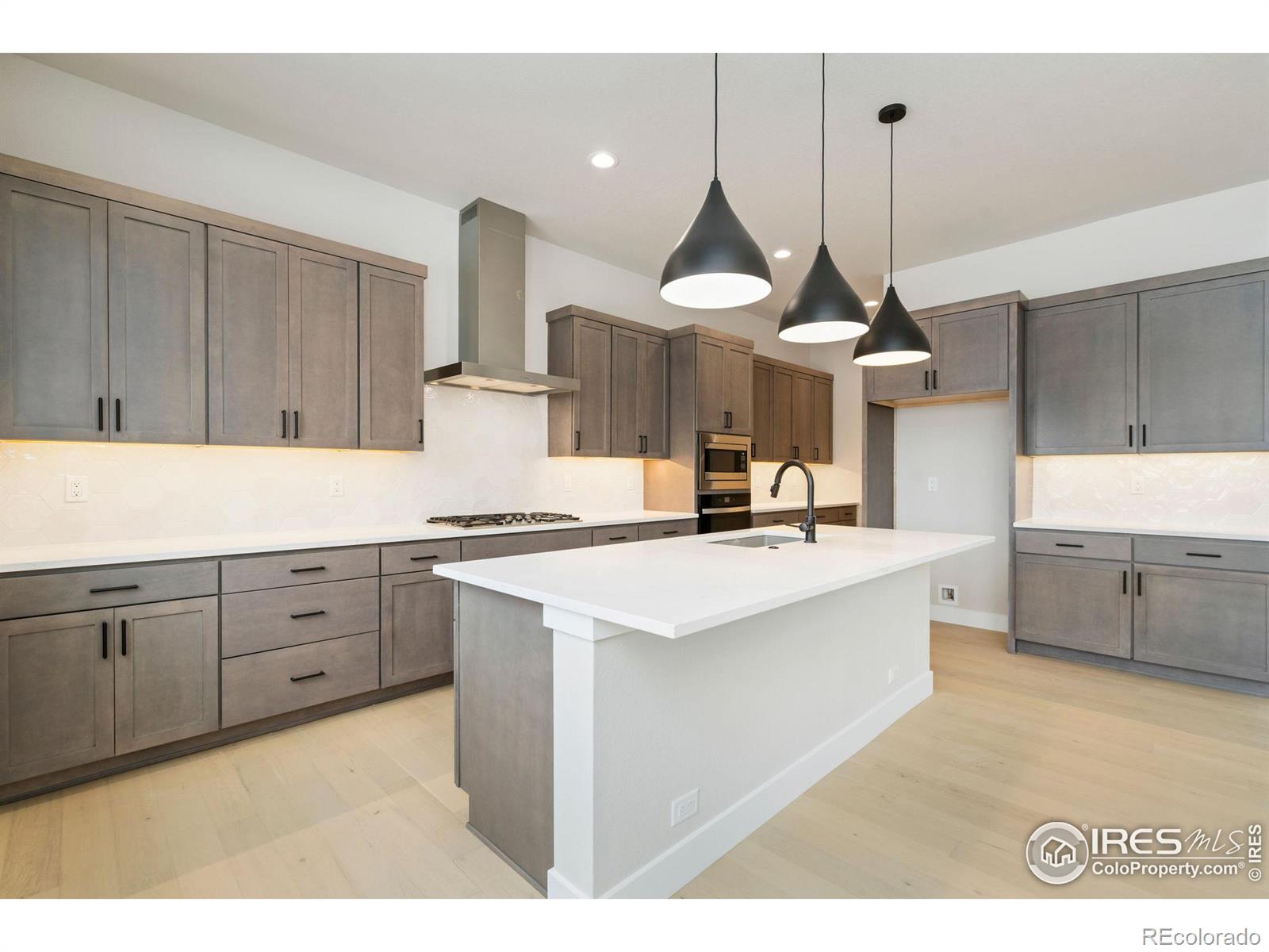 1725 Lucent Court, Windsor, CO 80550, 5 Bedrooms Bedrooms, ,4 BathroomsBathrooms,Residential,For Sale,Lucent,RECIR1022090