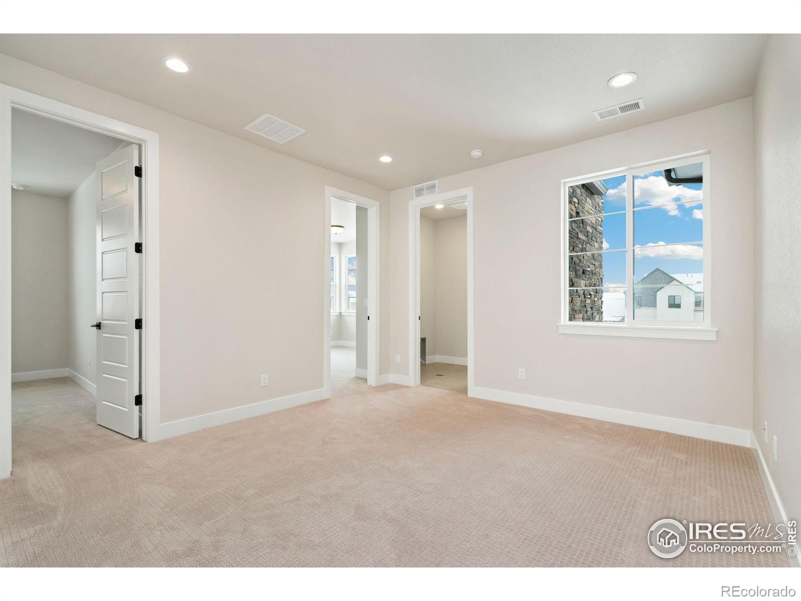 1725 Lucent Court, Windsor, CO 80550, 5 Bedrooms Bedrooms, ,4 BathroomsBathrooms,Residential,For Sale,Lucent,RECIR1022090