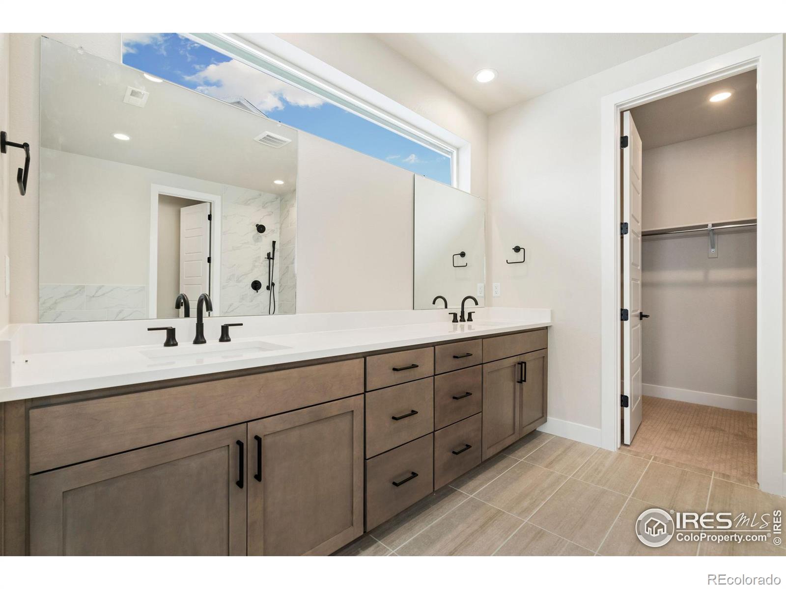 1725 Lucent Court, Windsor, CO 80550, 5 Bedrooms Bedrooms, ,4 BathroomsBathrooms,Residential,For Sale,Lucent,RECIR1022090