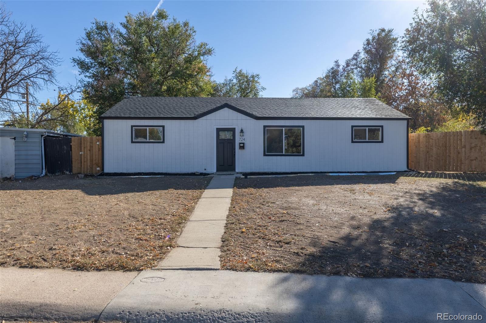 724 Victor Street, Aurora, CO 80011, 3 Bedrooms Bedrooms, ,2 BathroomsBathrooms,Residential,For Sale,Victor,REC4517000