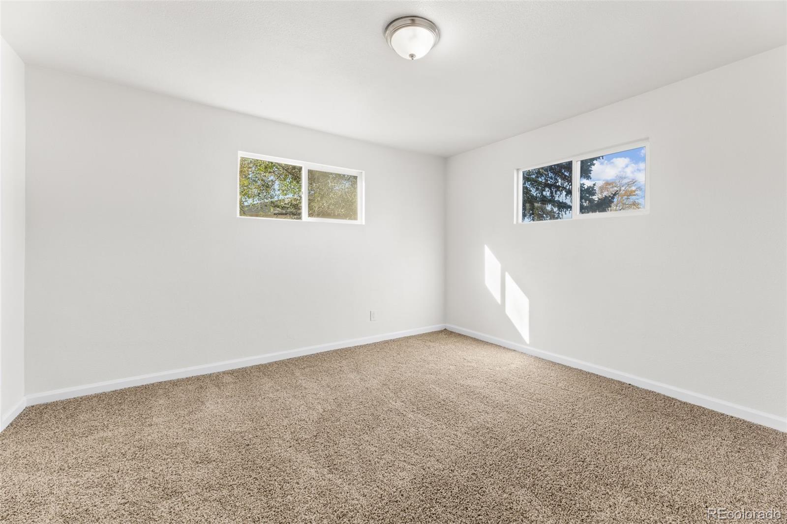 724 Victor Street, Aurora, CO 80011, 3 Bedrooms Bedrooms, ,2 BathroomsBathrooms,Residential,For Sale,Victor,REC4517000