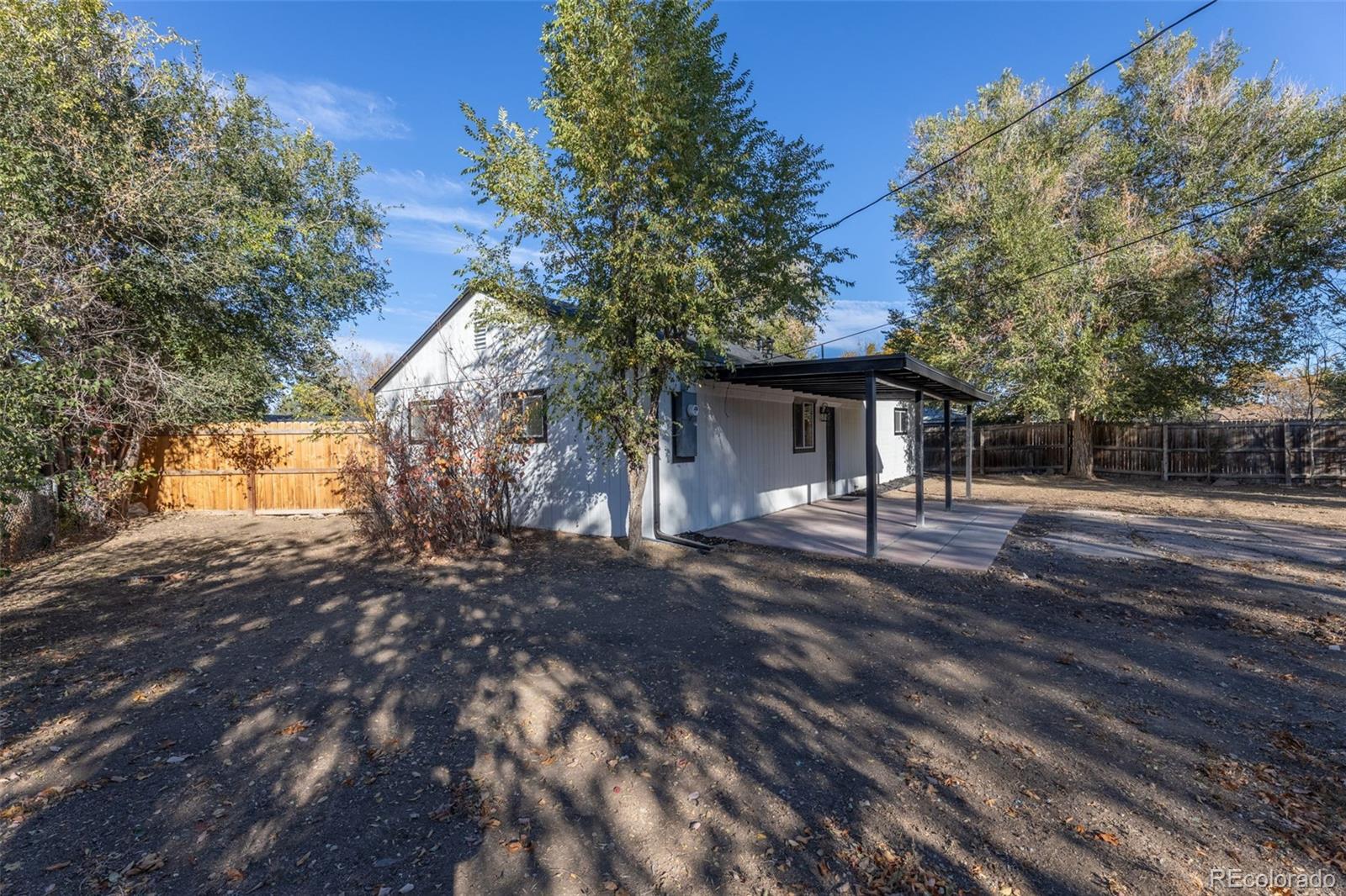 724 Victor Street, Aurora, CO 80011, 3 Bedrooms Bedrooms, ,2 BathroomsBathrooms,Residential,For Sale,Victor,REC4517000