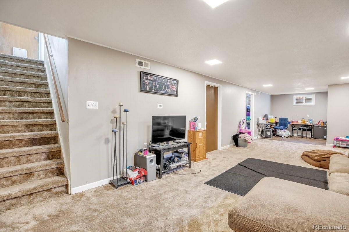 7366 Maryland Avenue, Lakewood, CO 80232, 3 Bedrooms Bedrooms, ,2 BathroomsBathrooms,Residential,For Sale,Maryland,REC9027838