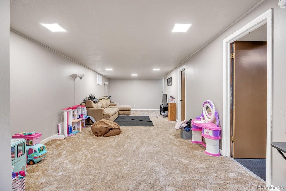 7366 Maryland Avenue, Lakewood, CO 80232, 3 Bedrooms Bedrooms, ,2 BathroomsBathrooms,Residential,For Sale,Maryland,REC9027838