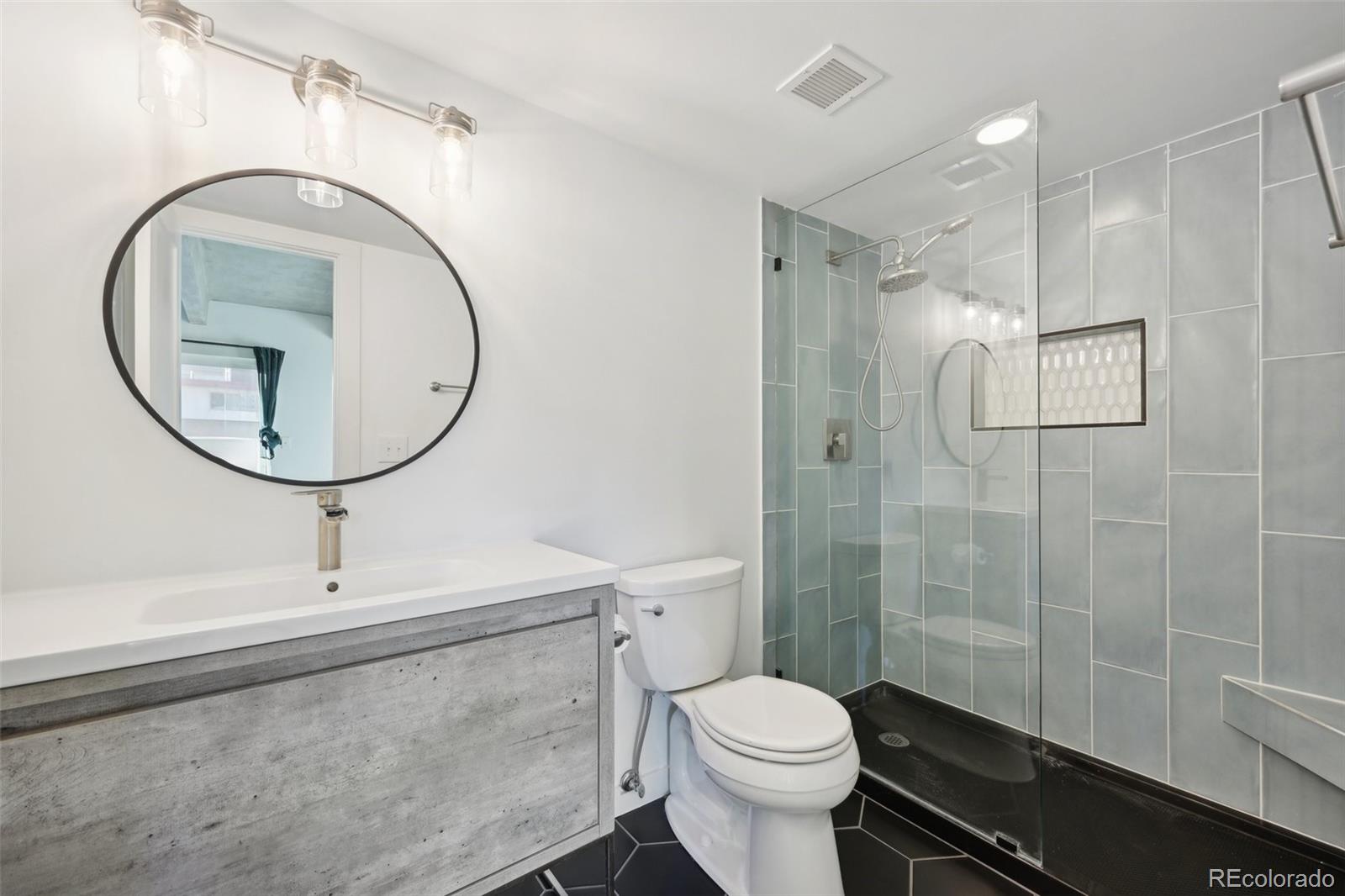 1265 Race Street #304, Denver, CO 80206, 1 Bedroom Bedrooms, ,1 BathroomBathrooms,Residential,For Sale,Race,REC4770227