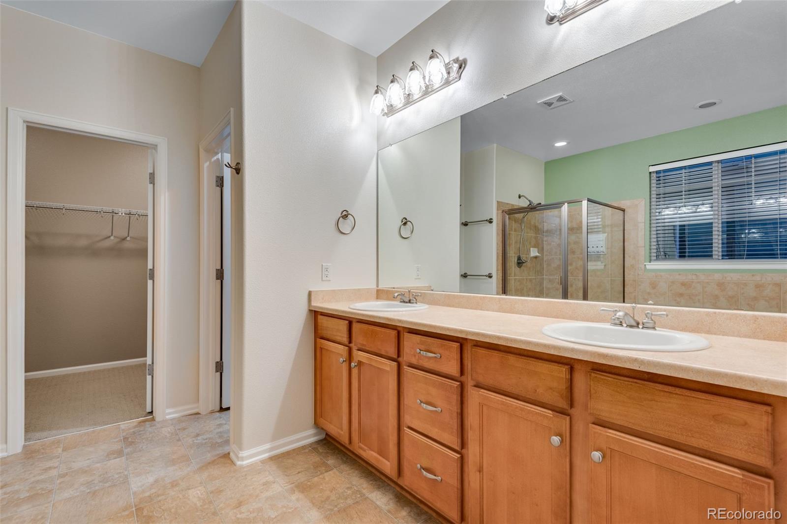 17123 102nd Avenue, Commerce City, CO 80022, 3 Bedrooms Bedrooms, ,2 BathroomsBathrooms,Residential,For Sale,102nd,REC4303660