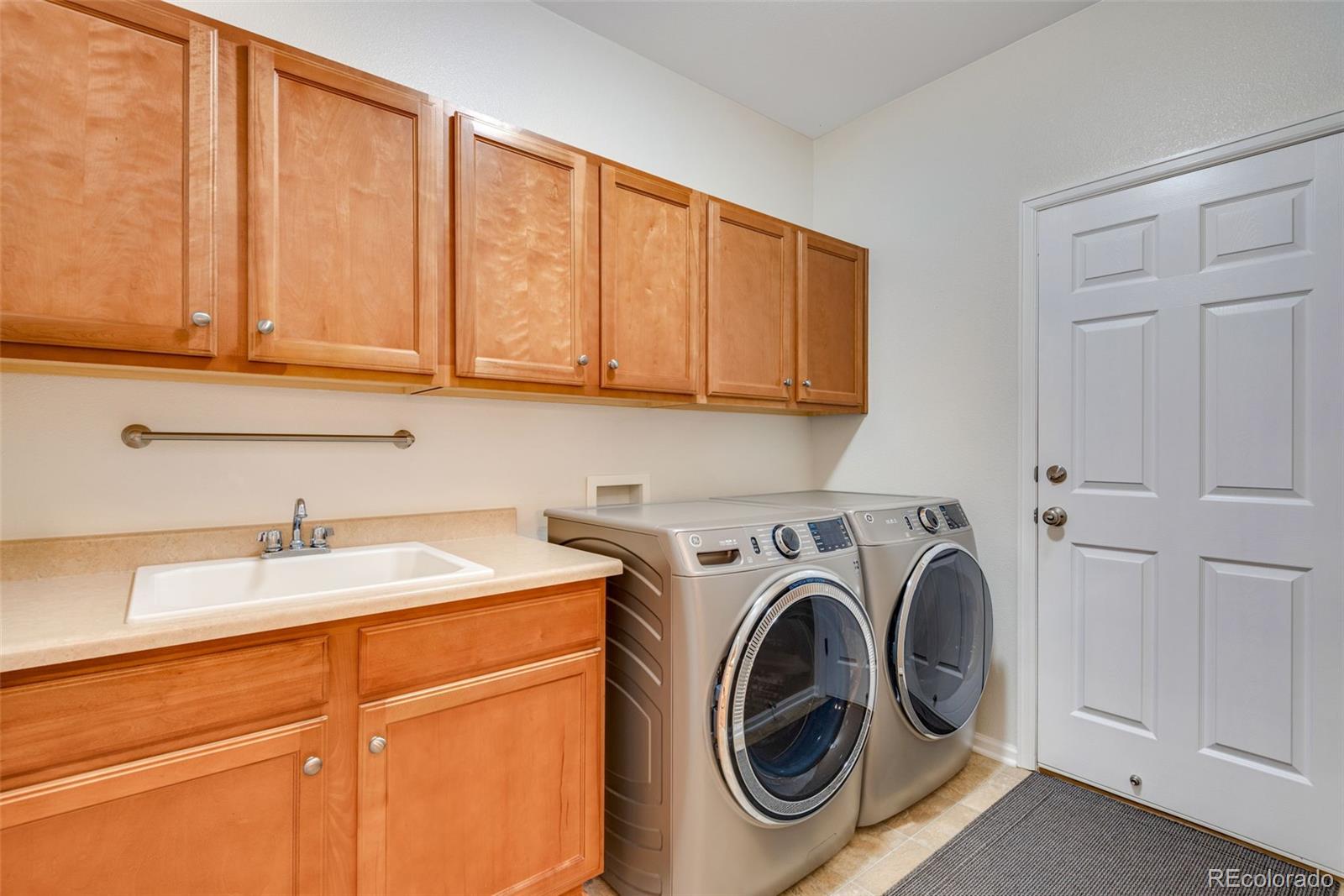 17123 102nd Avenue, Commerce City, CO 80022, 3 Bedrooms Bedrooms, ,2 BathroomsBathrooms,Residential,For Sale,102nd,REC4303660