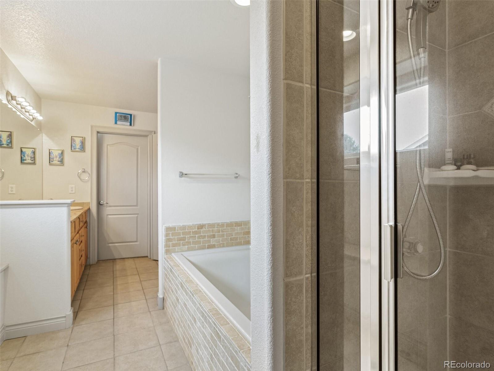 400 Estate Drive, Johnstown, CO 80534, 5 Bedrooms Bedrooms, ,3 BathroomsBathrooms,Residential,For Sale,Estate,REC7641449