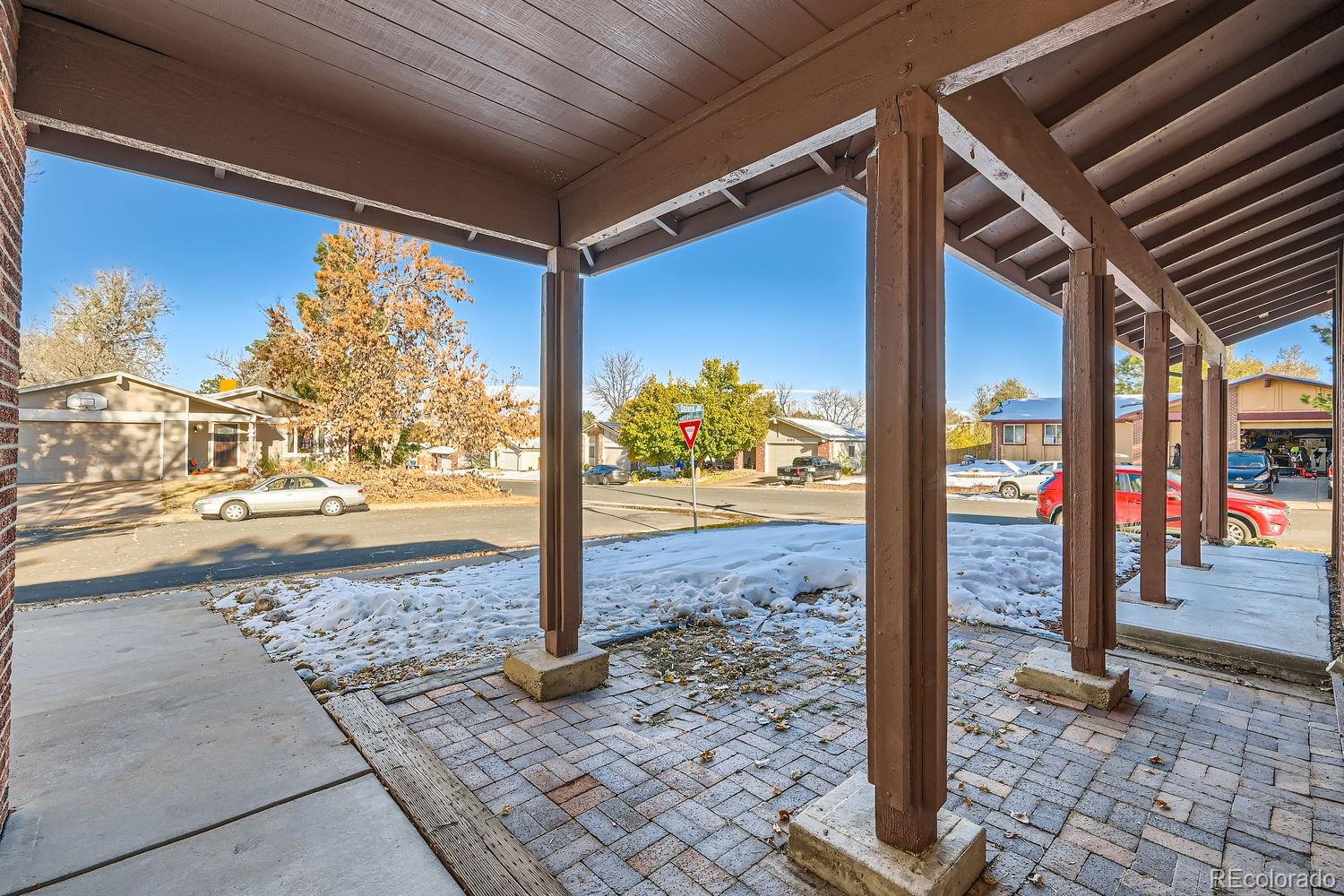 15896 Oxford Avenue, Aurora, CO 80013, 3 Bedrooms Bedrooms, ,2 BathroomsBathrooms,Residential,For Sale,Oxford,REC8697594