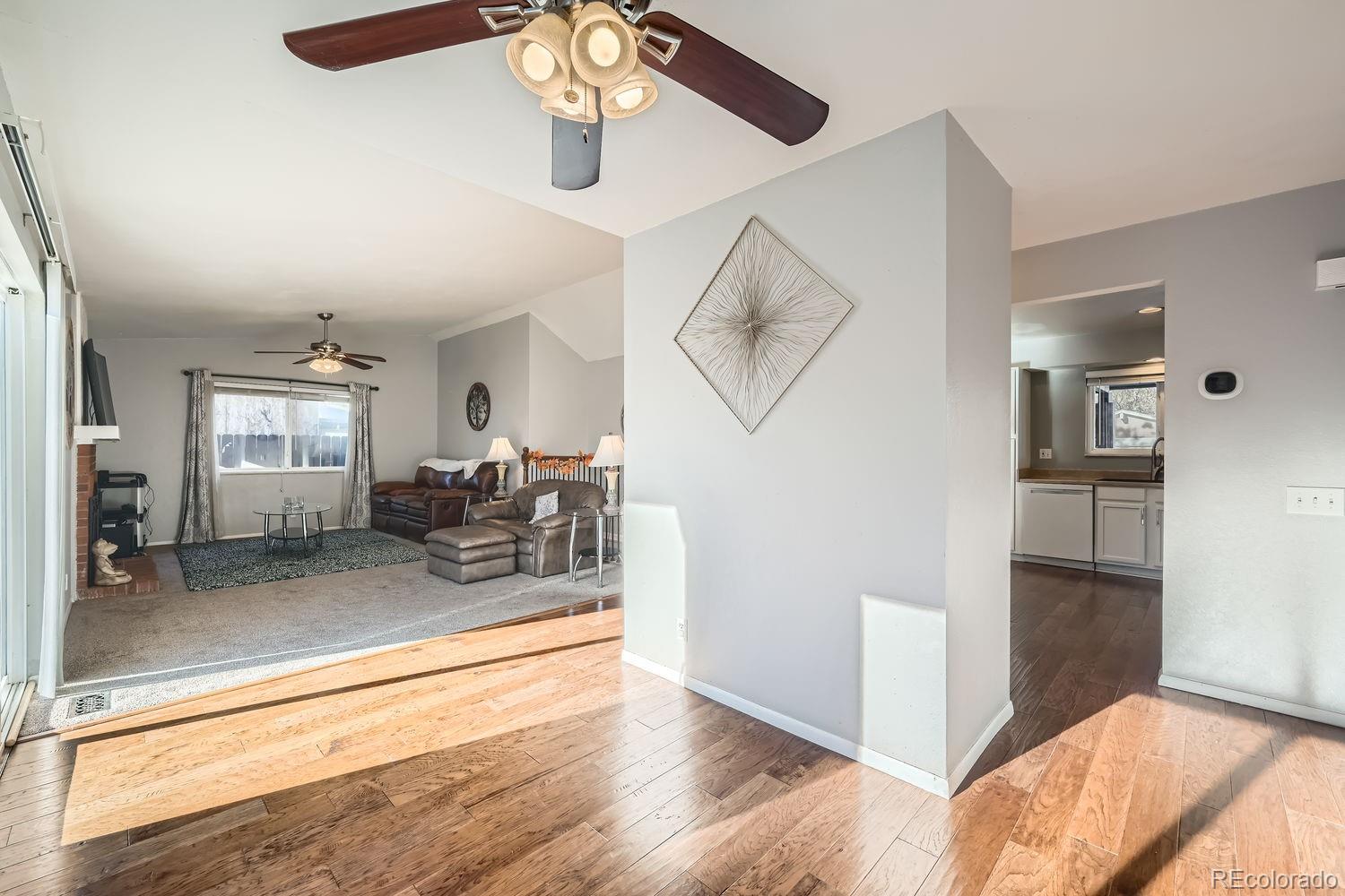 15896 Oxford Avenue, Aurora, CO 80013, 3 Bedrooms Bedrooms, ,2 BathroomsBathrooms,Residential,For Sale,Oxford,REC8697594
