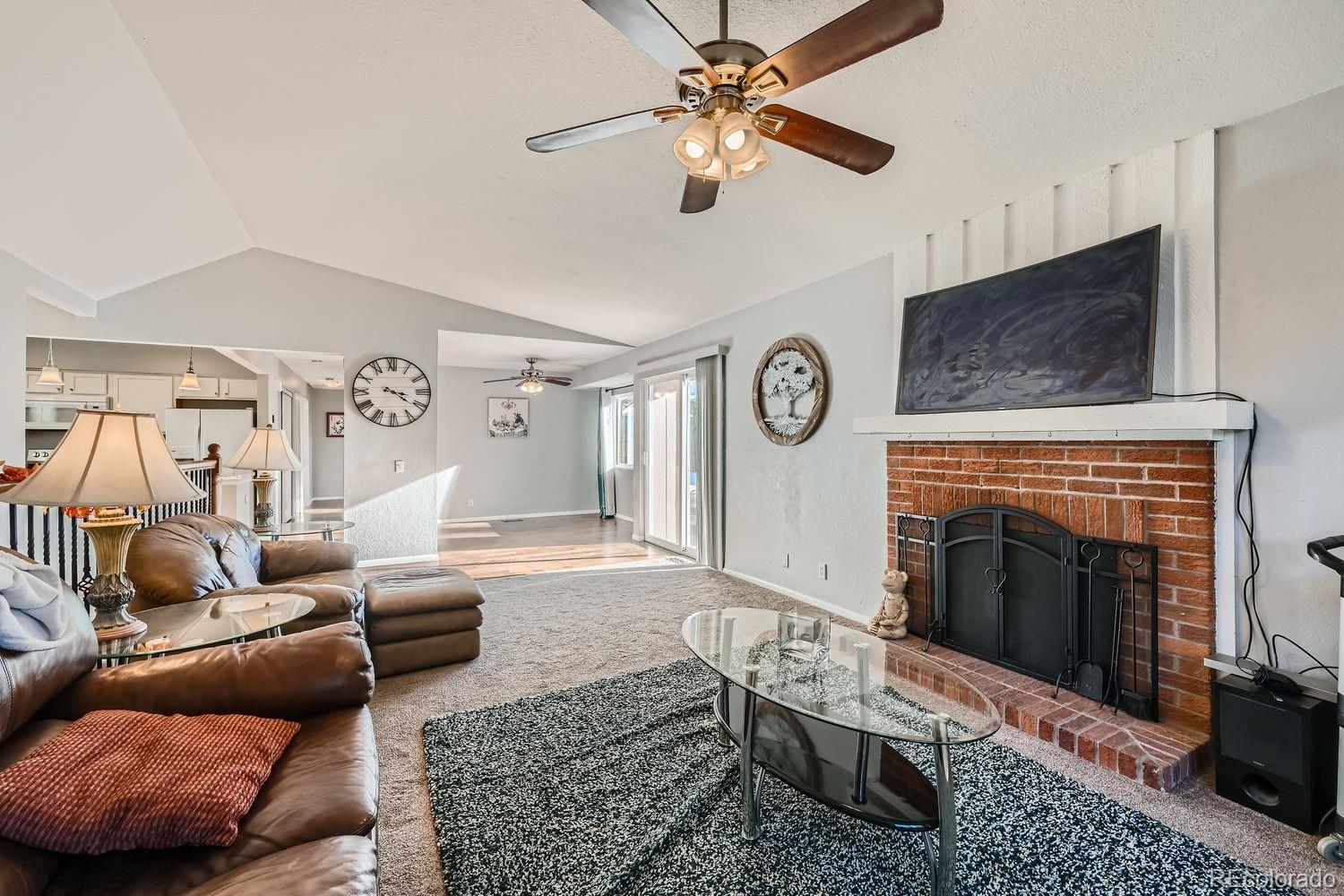 15896 Oxford Avenue, Aurora, CO 80013, 3 Bedrooms Bedrooms, ,2 BathroomsBathrooms,Residential,For Sale,Oxford,REC8697594
